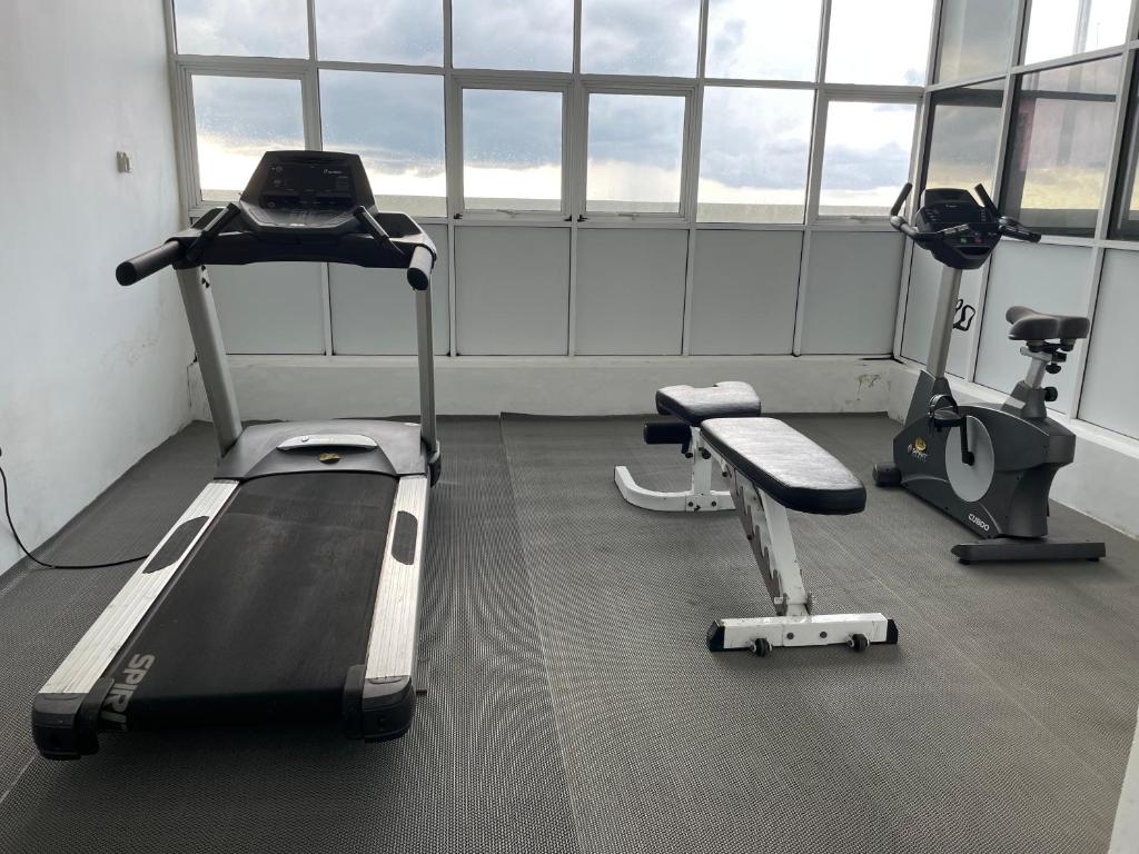 Spectacular Sea View 3 Bedrooms Apartment - Image 2