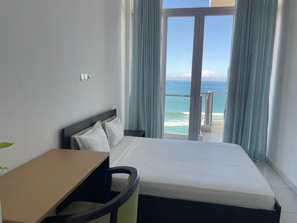 Spectacular Sea View 3 Bedrooms Apartment - Image 4
